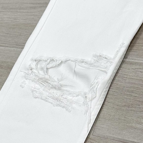 Reformation Cynthia High Rise Relaxed Fit Jeans in White Destroyed Denim Sz 27S - Picture 5 of 16